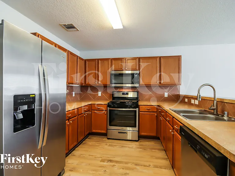 16941 Wren Hill St — Photo 6