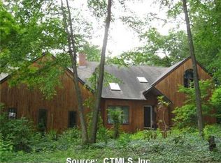 92 Stoughton Rd, East Windsor, CT 06088