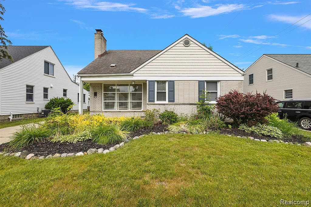 2539 Oakshire Ave, Berkley, MI 48072 Zillow