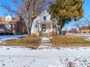 2901 Oakridge Dr, Dayton, OH 45417