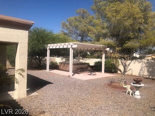 2nd image of 2524 Springridge Dr
