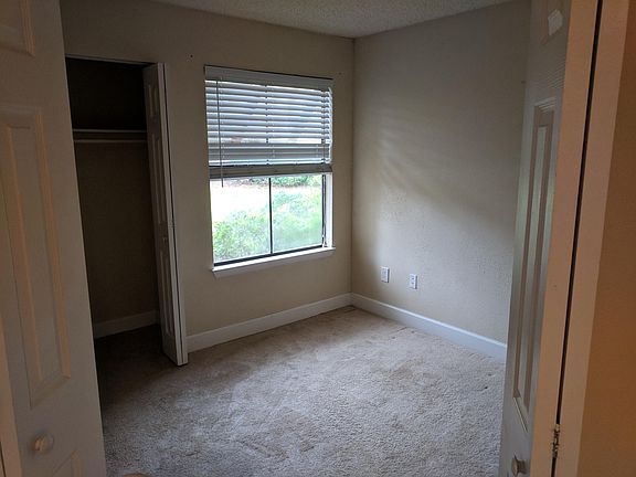 4th image of 3700 Idlebrook 106 Cir