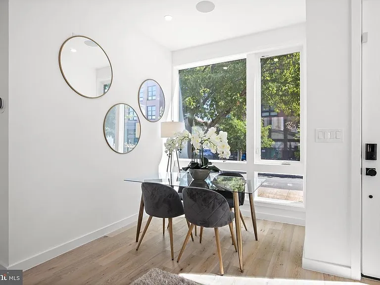 808 13th St NE #808B — Photo 6