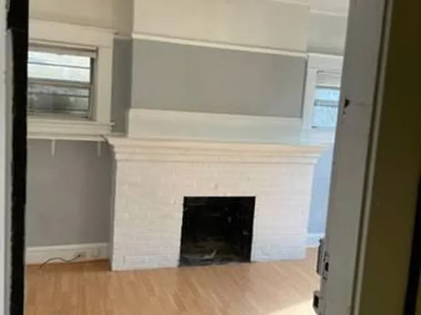 2155 NW Everett St APT 12, Portland, OR 97210