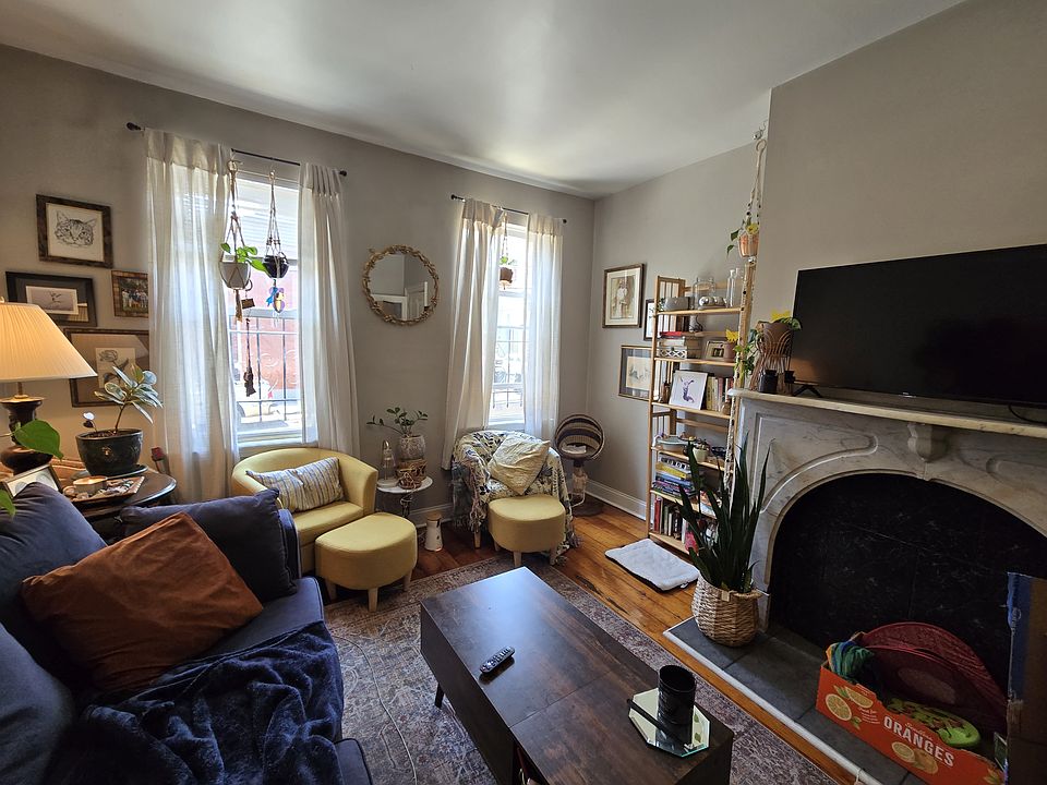 1st image of 1532 Buena Vista St #1