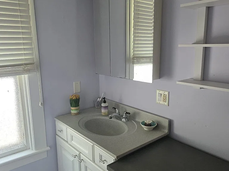 122 Oak St #3 — Photo 8