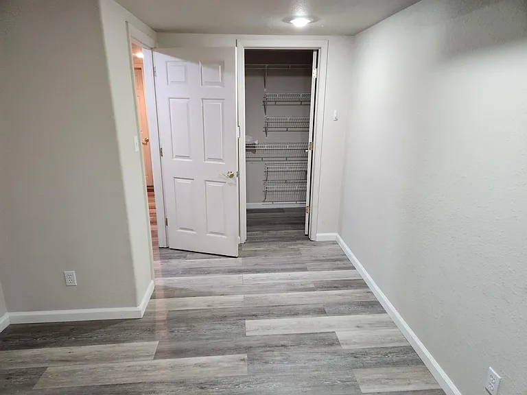 1417 Humboldt St — Photo 8