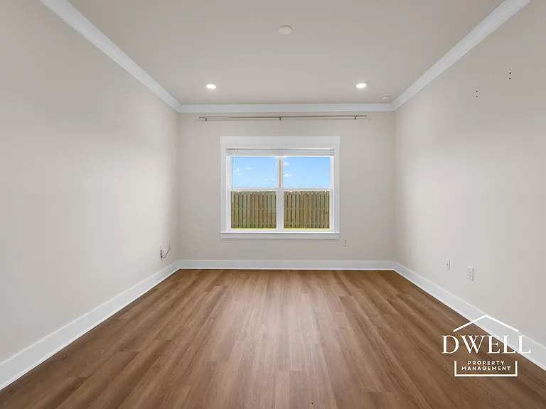 1009 Hayward Loop — Photo 18