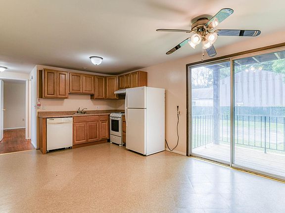3rd image of 605 Parr Meadow Dr #6E
