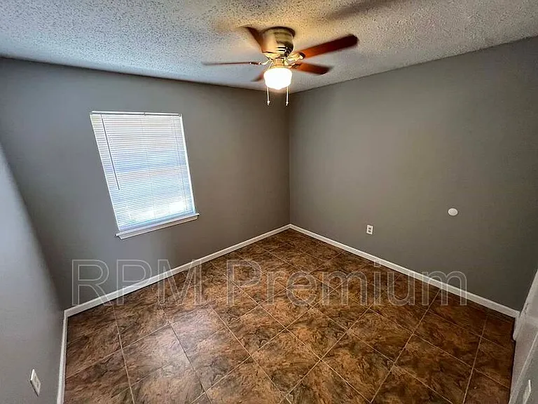5057 Baker Blvd #C — Photo 15