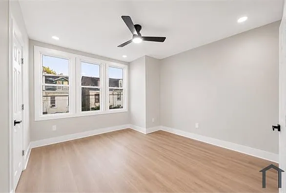 231 E Phil Ellena St — Photo 5