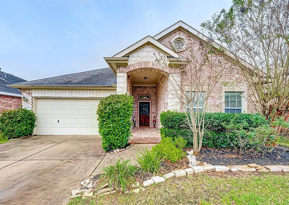 1st image of 14127 Englewood Park Ln