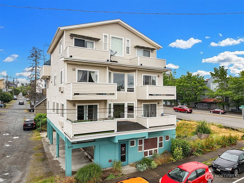 3rd image of 816 N 38th Street