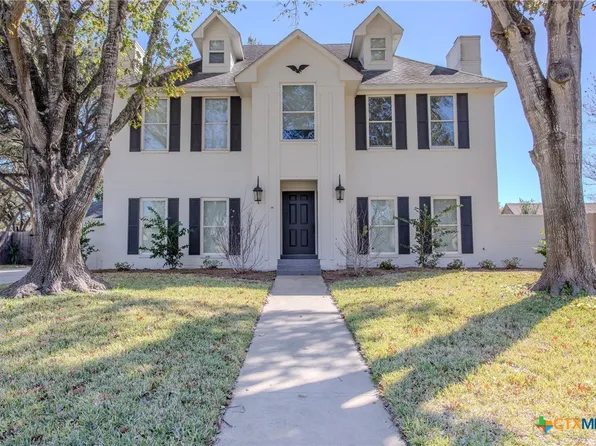 303 Turtle Rock Dr, Victoria, TX 77904