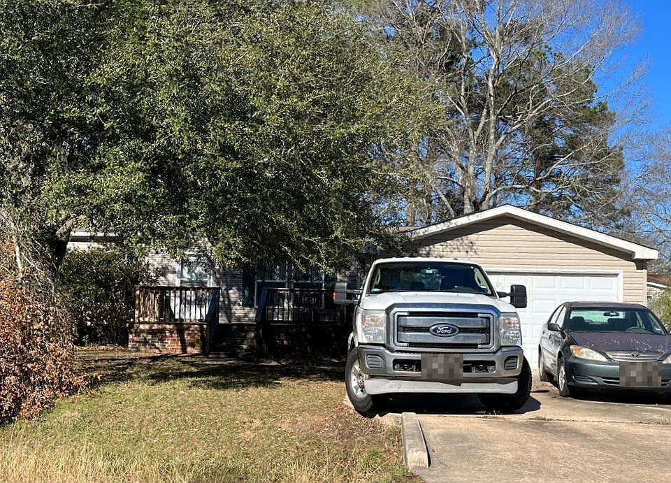 1st image of 16425 Hill Country Dr