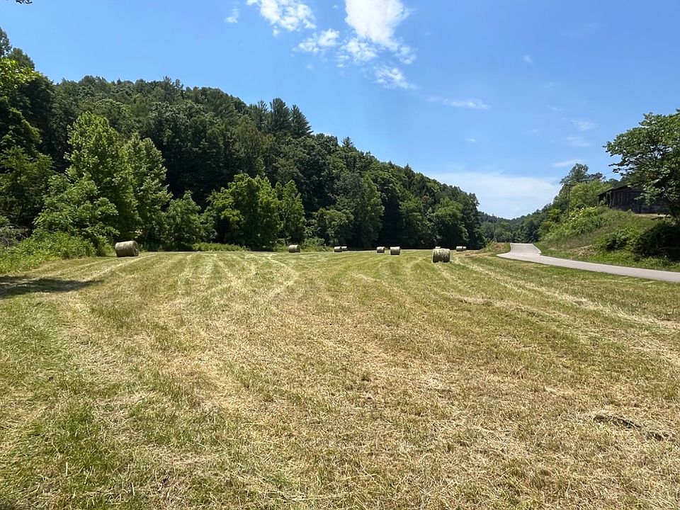 Rolling that hay