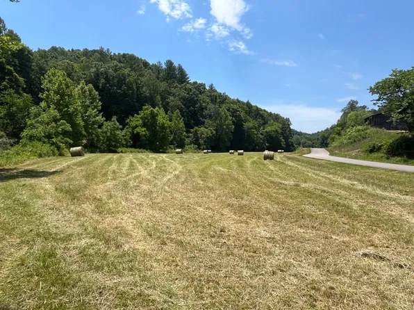 841 War Creek Rd, West Liberty, KY 41472