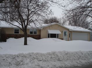 342 Laverne Dr, Green Bay, WI 54311