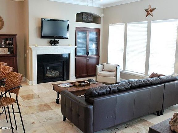 5th image of 1543 Drury Ct