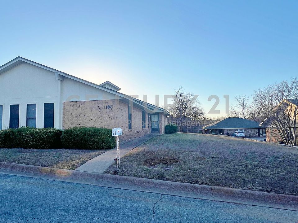 1st image of 1108 Curtis Dr