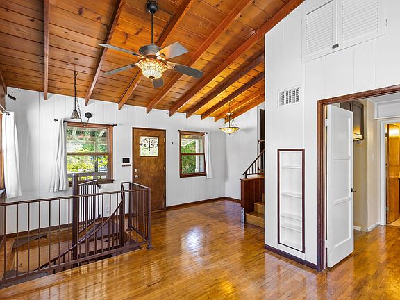 4th image of 300 Old Ranch Rd