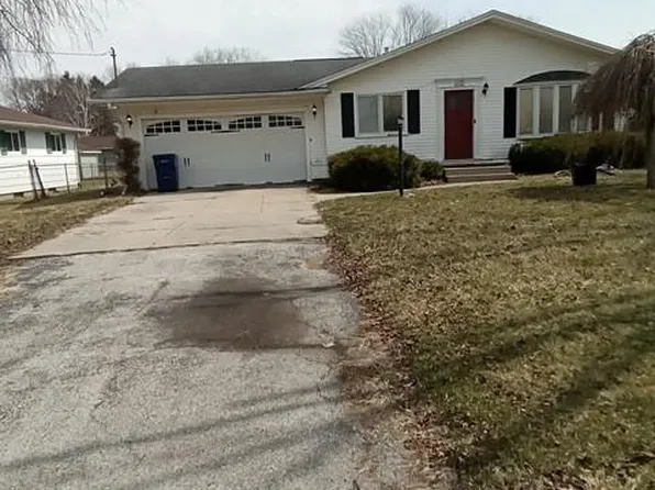 4141 Amelia Dr, Saginaw, MI 48601