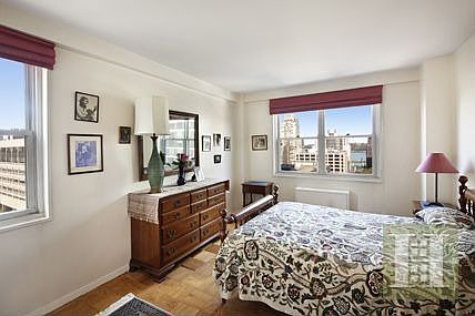 5th image of 165 W 66th St APT 14C