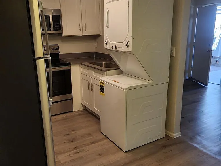 Modern Quarters Apartments — Photo 8
