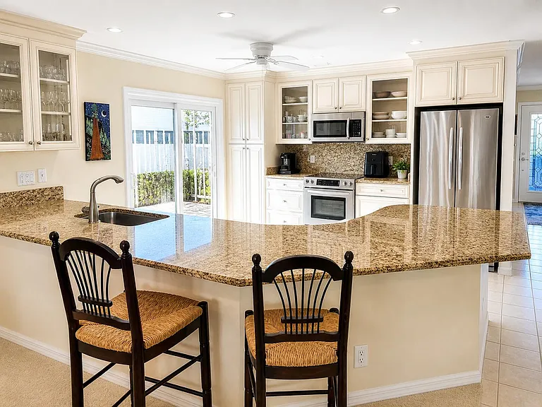 6845 SE Bunker Hill Dr — Photo 4