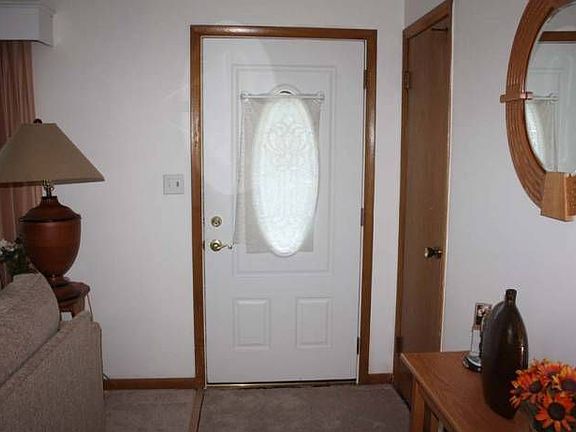 ENTRY/FOYER