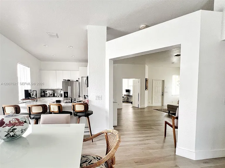 1901 Cedar Ct — Photo 9
