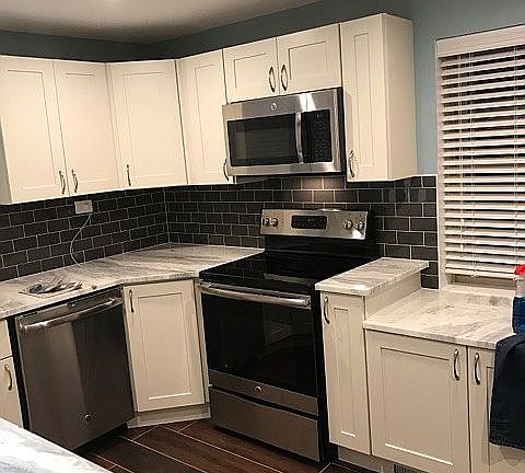 4th image of 4438 Redmont Ave
