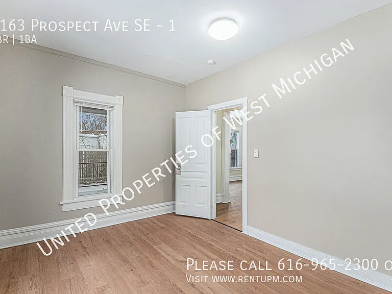 1163 Prospect Ave SE #1 — Photo 8
