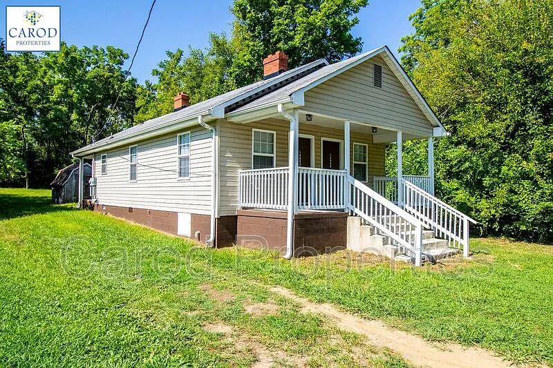 1 bed, 1.0 bath, 500 sqft, $745 — Photo 2