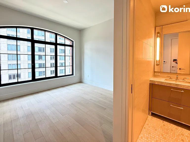 201 E 23rd St #9B — Photo 18