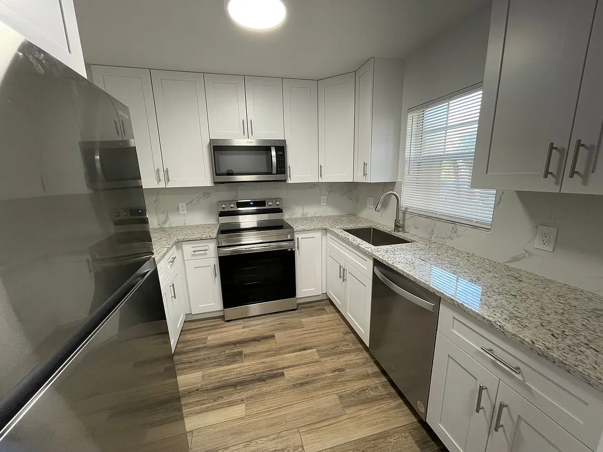 Building Photo - 9073 Gervais Cir #1008