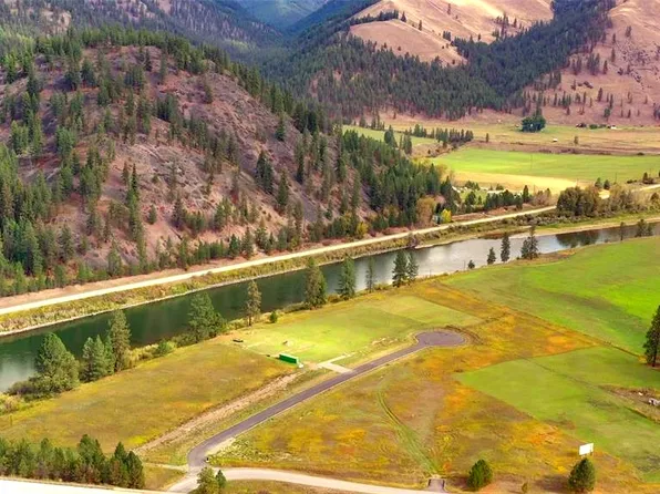 1 Kestrel Dr, Superior, MT 59872