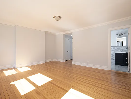 Rented by City Connections Realty | media 10