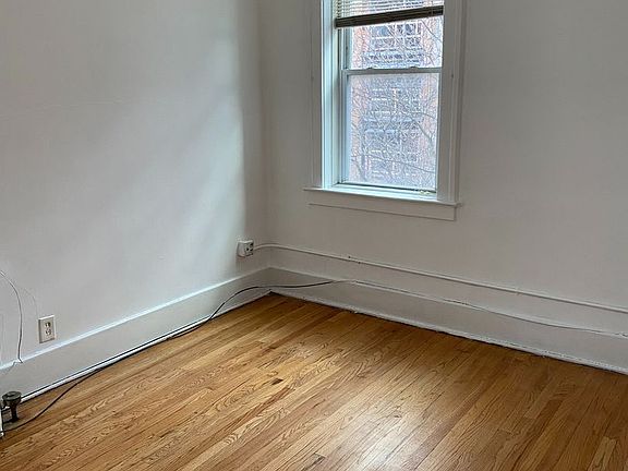 4th image of 80 Seward Ave #624bddc71
