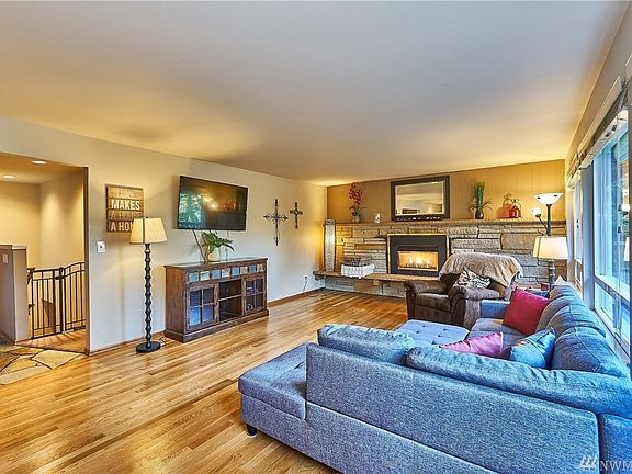 Beautiful living area and the fireplace is makes this space extra cozy.