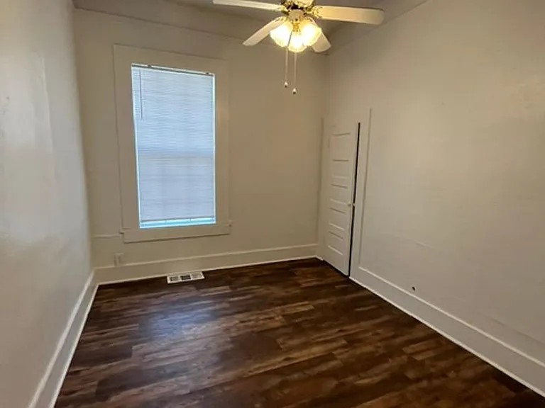 1066 Pine St — Photo 16