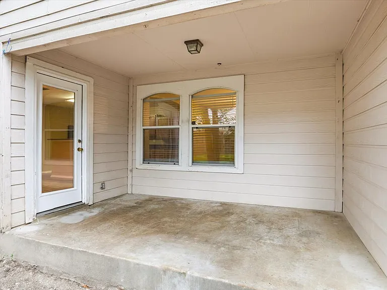 5519 Tomas Cir — Photo 24