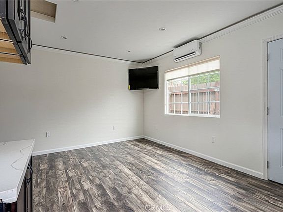 5th image of 19308 W Calvert St