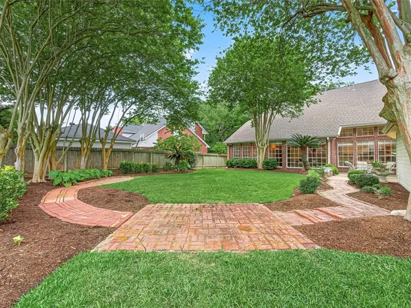 6006 Mound Airy Ct, Sugar Land, TX 77479