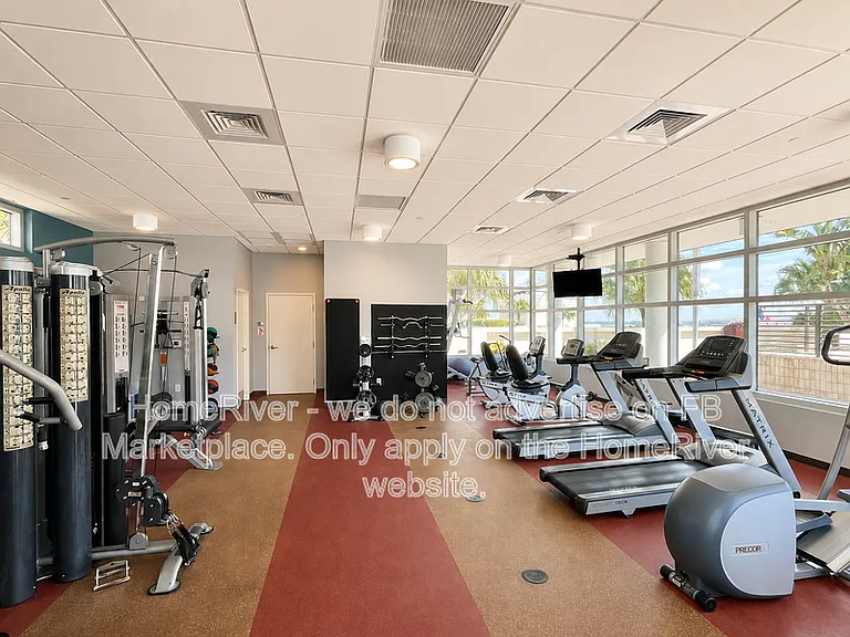 1120 E Kennedy Blvd #314 — Photo 3