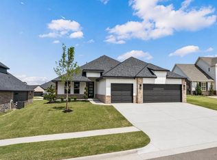 8213 NW 152nd St, Edmond, OK 73013