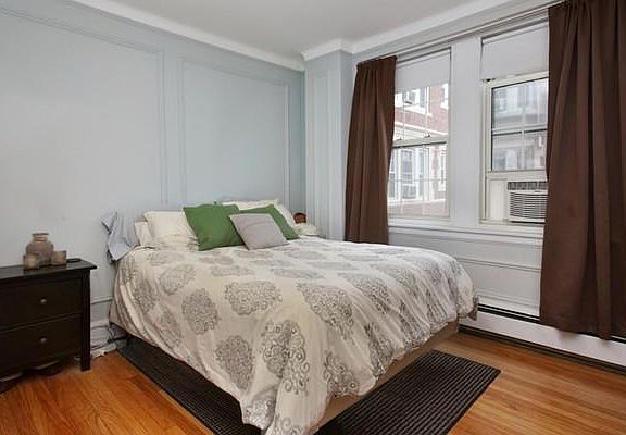 5th image of 1450-1454 Beacon St Unit 241