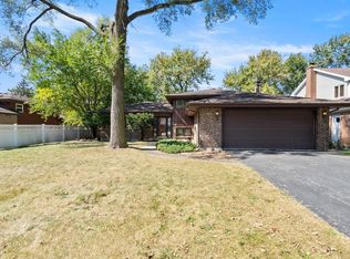 334 S Walnut St, Itasca, IL 60143