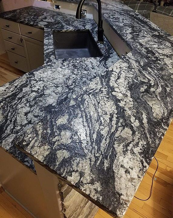 2nd image of 9437 Rolling View Dr