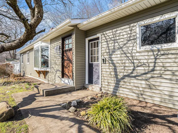 92 Liberty Dr, Holland, MI 49424